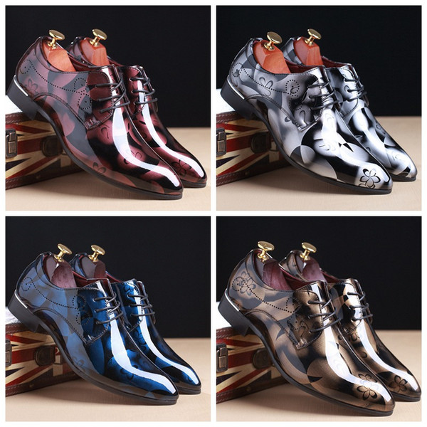 2018 Luxury Fashion British Men's Glitter Print Flats Men Dress Shadow Patent PU Leather Derby Masculino Groom Business Wedding Oxford shoes