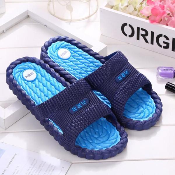 2019. Summer. Soft sole. Men slippers. Wear-resistant. skid-resistant. Beach. Hotel. Indoor. Shower Room. Casual shoes. Scuffs. W8859Q.