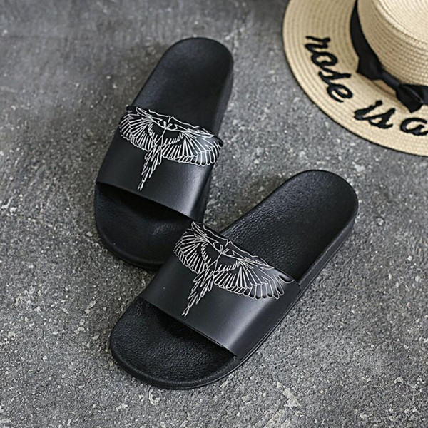 Summer word trend men's slippers wings three-dimensional embossed non-slip slippers wear-resistant beach sandals and slippers free shipping