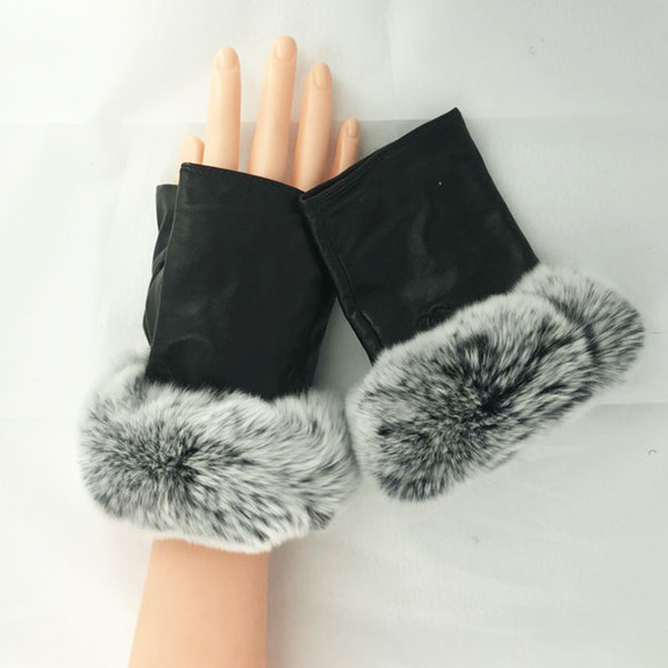 Leather full touch gloves girl.Half of the rabbit fur mouth autumn winter warm skin points to go outdoors