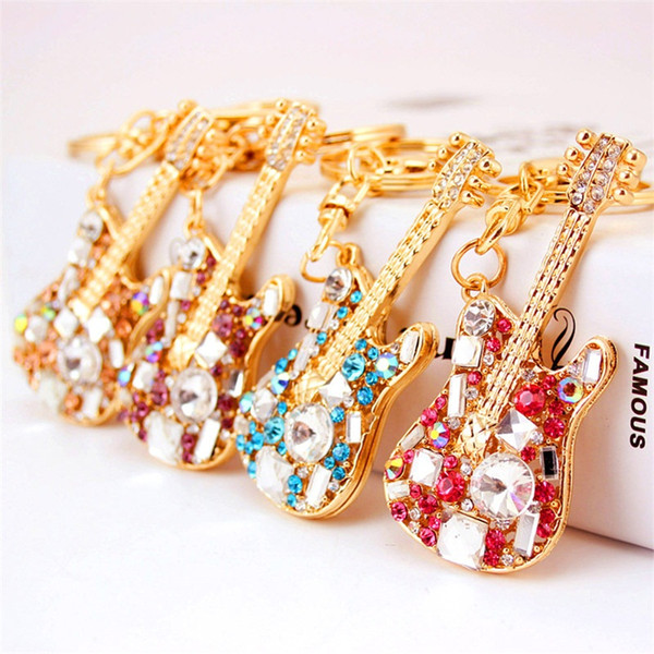 Creative Guitar Ornaments Key Buckle Ladies Fashion Metal Pendant Keys Ring Rhinestone Exquisite Keychain Small Gift Portable 7 8lp I1