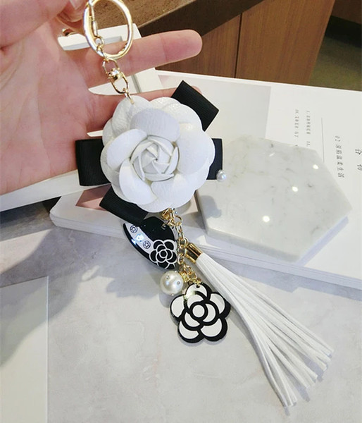 2018 Europe And The United States Street Fashion Simple Flowers Fashion Bag Dual-color Pendant Key Chain Car Pendant