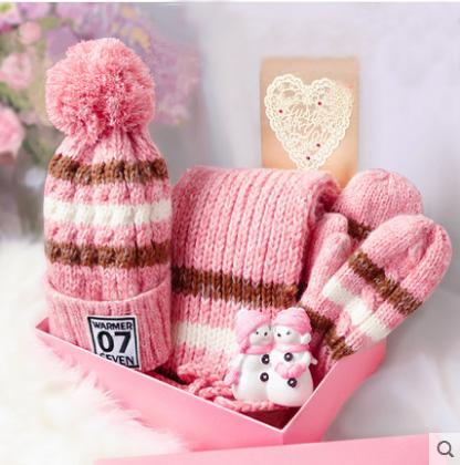 VERY VERY BEAUTIFUL Knitted Scarves And Gloves And Hats For Young Lady With Gift Box Winter Warmer Accessories Winter Neckwarmer Christmas G