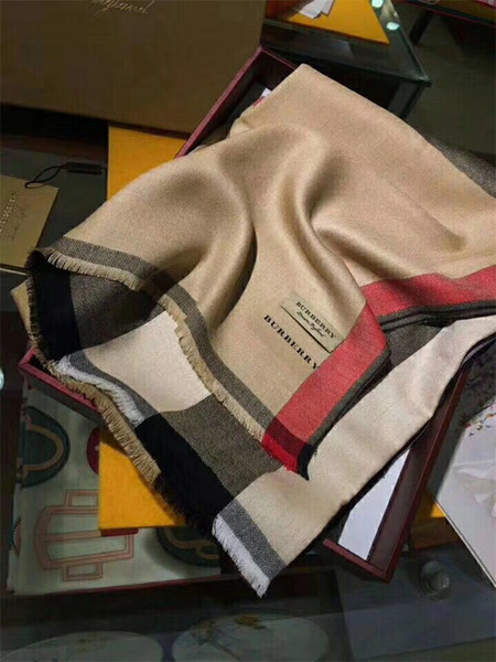 2018 High quality luxury goods, fashionable four seasons cotton shawl men and women brand yarn-dyed scarf.