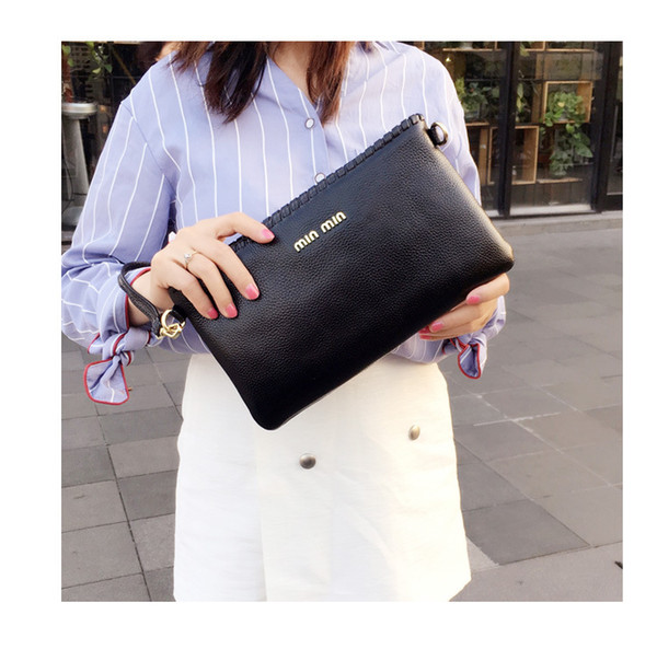 2019 new leather crocodile grain hand bags women in Europe and the big female bag leather hand caught one shoulder inclined shoulder bag bag