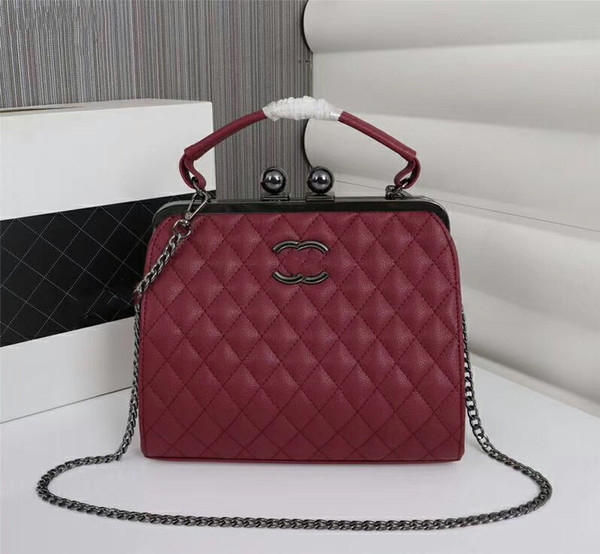 l2019 explosion shoulder bag, spring and summer main models, dinner diagonal handbag, brightness and precision are very beautiful, hot Globa