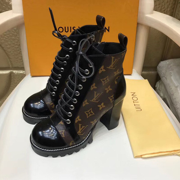 Fashion Luxury Designer Women Boots high quality Star Trail Lace-up Ankle Boots With Leather and heavy-duty soles leisure lady Martin boots