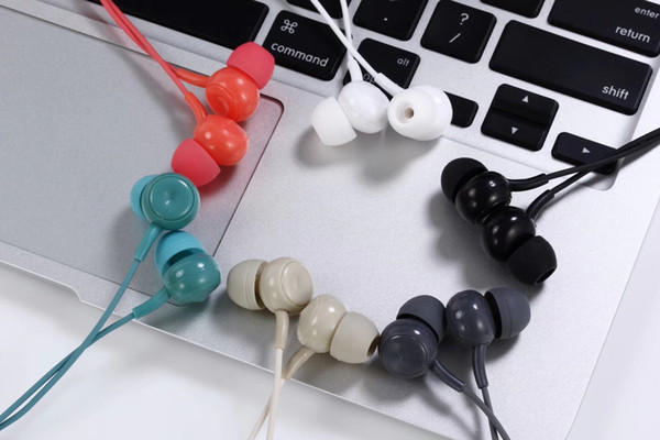 Wholesale EV136 Headphones 3.5mm Earphones Earbuds for Android iPhone as Good Cost Effective Gift Headsets