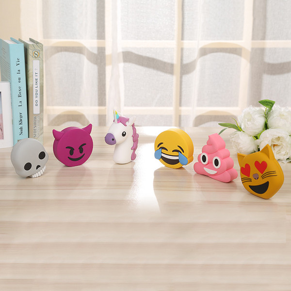 50pcs 8800mAh Power Bank Poop Ghost Tear Kiss Cat Devil Little Spirit Leaf Power Bank funny Emoji portable cell phone Power bank Charger