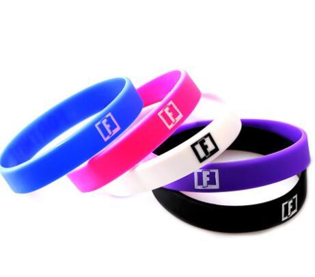 game Fortnite Silicone Bracelet Bangle jewelry Royale Night Bracelets Birthday Party Favor Fans Gift Wristband for Men Women Kids