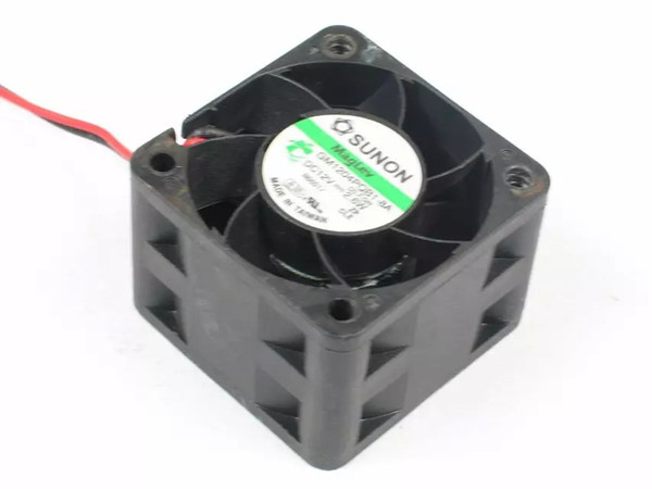 Sunon GM1204PQB1-8A (2).F.GN DC 12V 2.6W, 3-wire 40mm 40x40x28mm Server Square fan