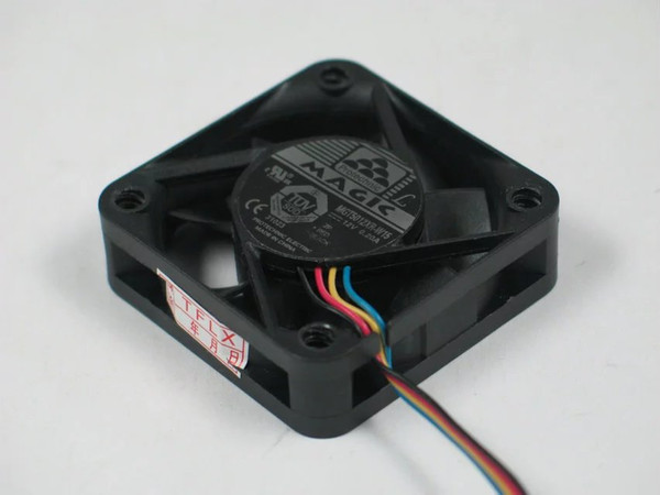 Free Shipping For MAGIC MGT5012XR-W15 DC 12V 0.20A 4-wire 4-pin connector 50X50X15mm Server Square Cooling Fan