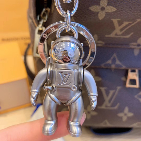 Luxury keychain Designer Fashion Famous Luxury Astronaut pendant Car Keychain Women Bag Charm Pendant Accessories Birthday Gift Key Holder