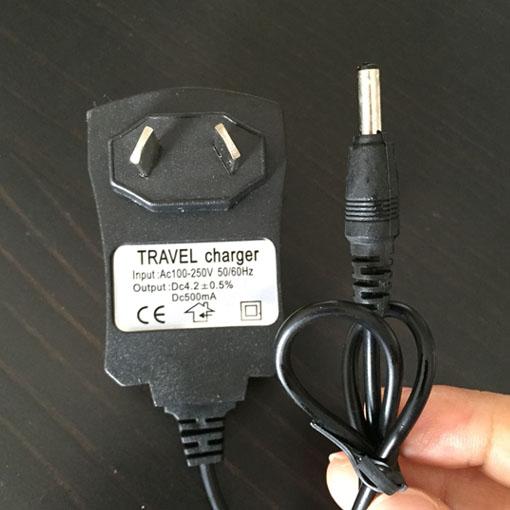 4.2V Charger 110~240V Power Supply Direct AU Charger Flashlight and Headlamp 3.5mm Plug Hole 500mA Charger Free Shipping