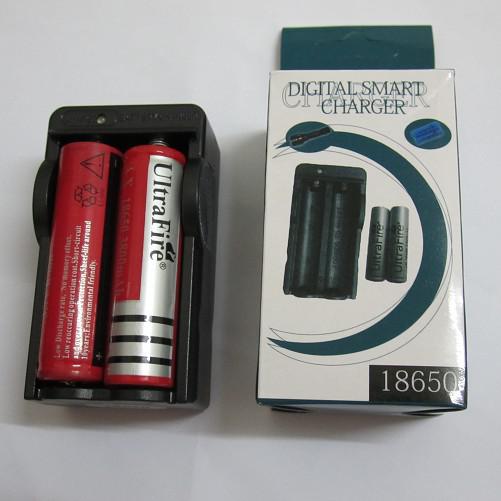 2pcs Ultrafire 18650 Battery 3.7V 3000mAh Rechargeable Batteries + 18650 Travel Charger Free Shipping