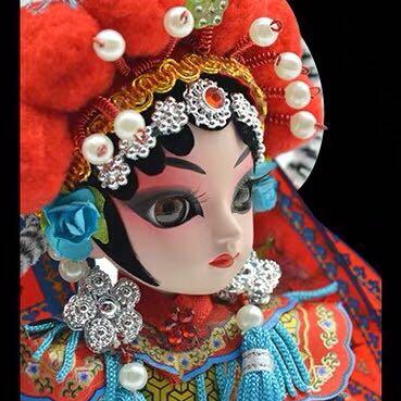 Chinese style featured small gifts, sent to foreigners, Peking opera drama masks, Beijing Imperial Palace, dolls, ornaments