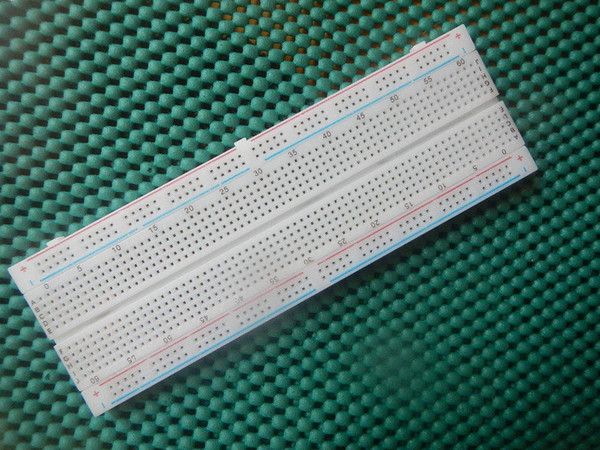 100Pcs DIY Solderless BreadBoard Prototype 830 Tiepoints MB-102 wholesale New