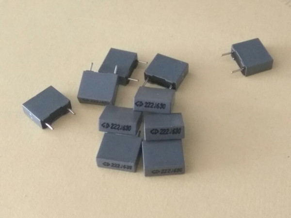 New and original 100PCS 222 J 630V 0.0022UF 2200PF 2.2NF Foot length: 7.5mm foot length 4mm.