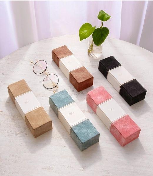Glasses boxes, men and women with little fresh students creative personality simple portable eye myopia glasses box to receive box can be us
