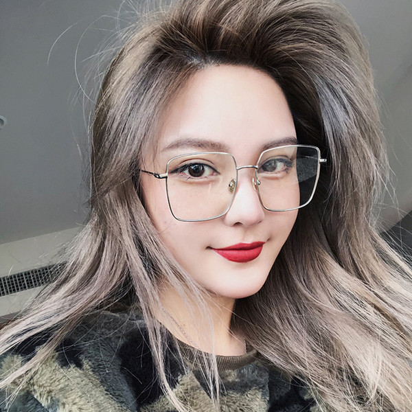 Chaozhou people's same eye frames, female Korean version, tide blue light radiation, retro face, big box, plain, light flat mirror.