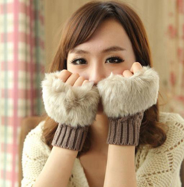 2017 Winter New Fashion Soft Women Warm Faux Fur Gloves Female Rabbit Hair Knitted Thicken Fingerless Mittens Classic Short Keyboard gloves