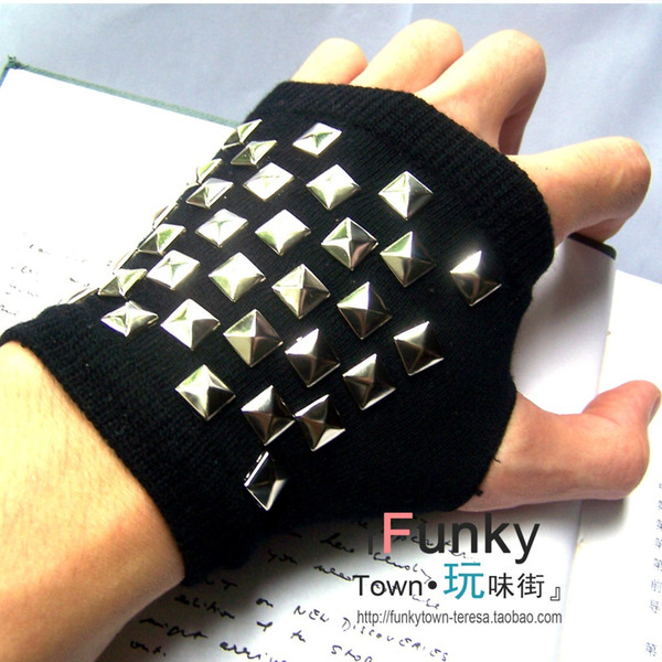 Hip hop punk hip-hop stage show riding motorcycle rivets men and women half exposed finger gloves wool socks