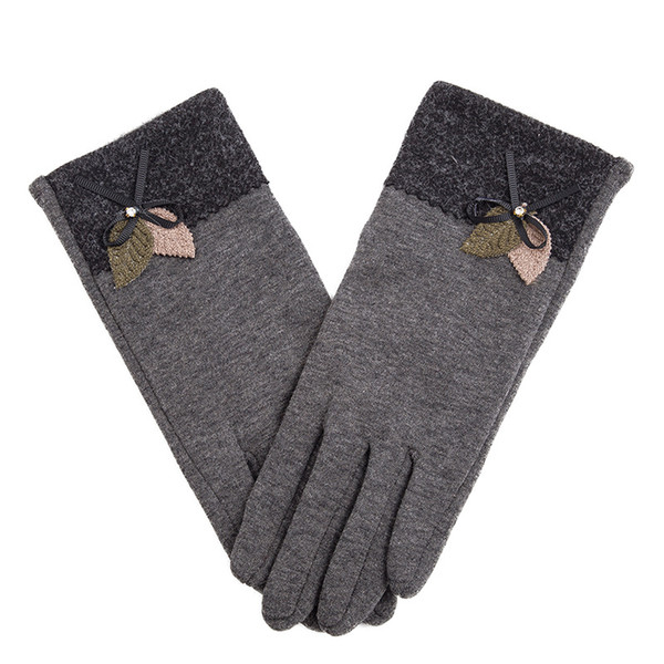 Leaves Elegant Plush Women Gloves Autumn Winter for Fitness Female Wrist Mittens Driving Glove