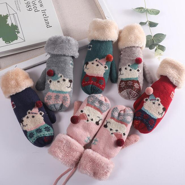 Winter new gloves for lady women bag gloves and hair thickening ms foreign trade Christmas winter gloves Look at the bear with