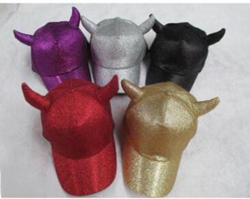 Korean version of autumn baseball cap glitter powder horn hat devil hat for men and women stage performance cartoon hats halloween decoratio