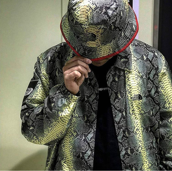 2019 Hip hop Sup18SS Reversible Crusher Folding Fishing Cap Fisherman Outdoor Hunting Unisex Iron Ring Bucket Hat Fashion Snake skin Sun Hat