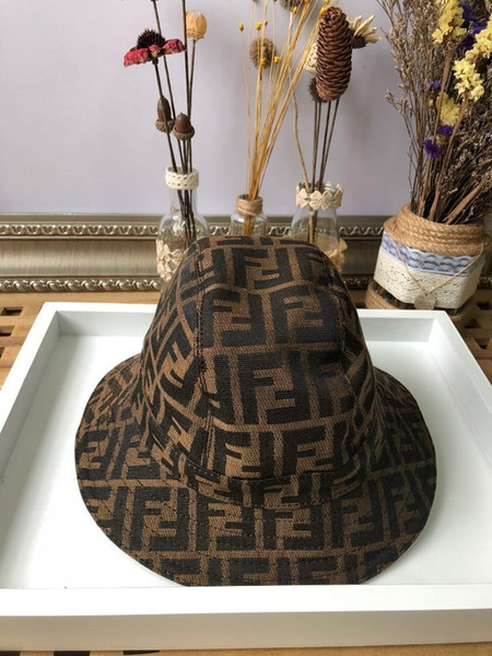 Women's dome hat printed letter pattern is full of personality and easy to carry