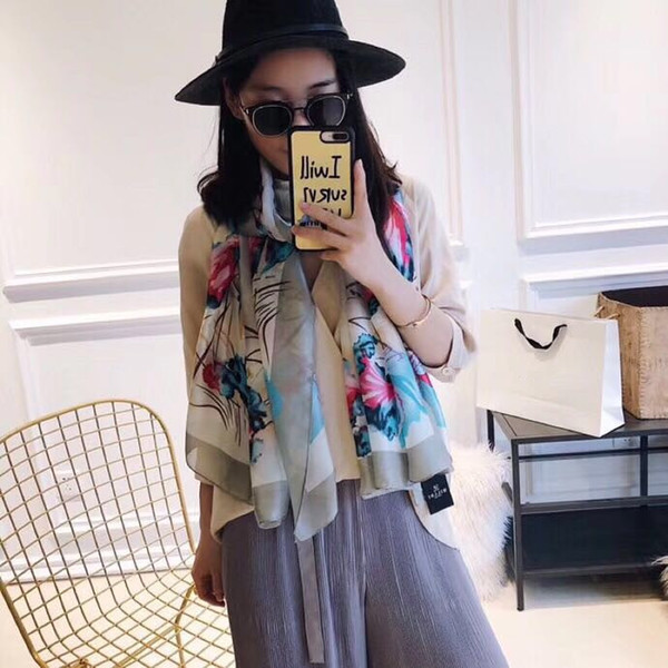 2019 ladies new silk scarf. Brand designer models. Stars with the same twill shawl. Fashion trend printing series.