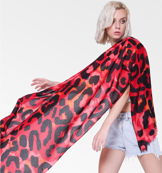 2019 European and American ladies fashion thin section long section sunscreen beach towel leopard pattern scarf shawl