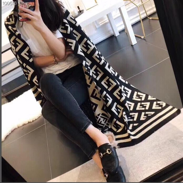 2018 Luxury Brand Scarf Fashion Winter Women's Scarf Fluffy Soft Thick Cashmere Scarf