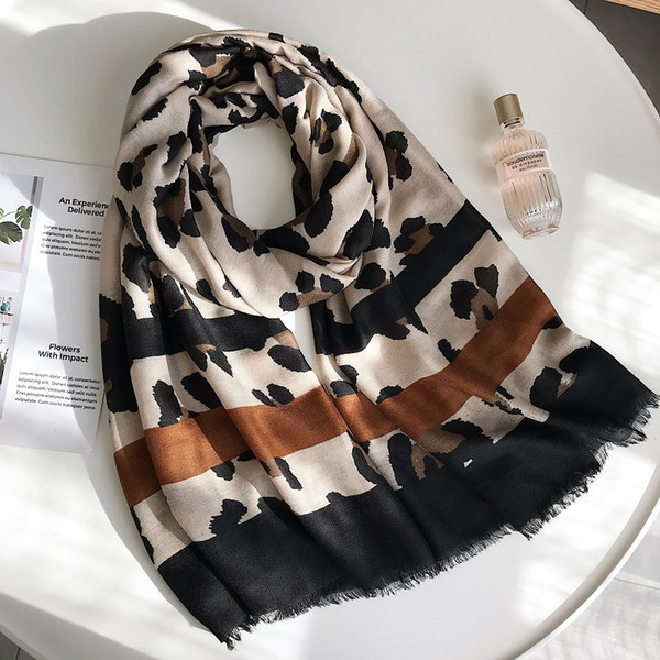 Sexy Leopard Printed Viscose Shawl Scarf Women Trendy Autumn Winter Blanket Scarfs Luxury Wrap Pashmina Stole