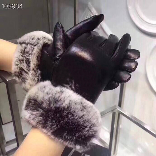 2018 New arrival fashion hot sale warm for women fur Real lambskin Gloves skin gloves Warm for women's gloves with original box