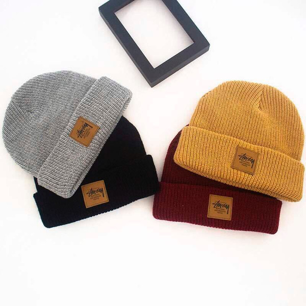 2018 New high quality V luxury brand fashion douban solid casual 5 color Hip-hop Snap Slouch Skullies Bonnet beanie Hat Gorro