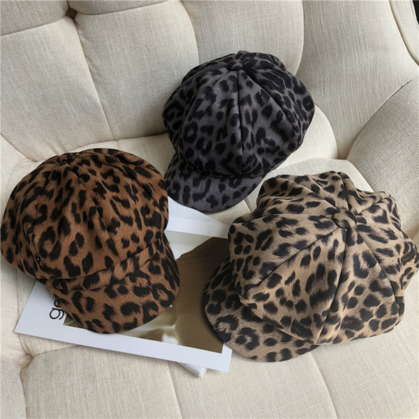 High quality leopard print cap lady autumn/winter beret lady British fash
8000
ion painter hat winter hat lady