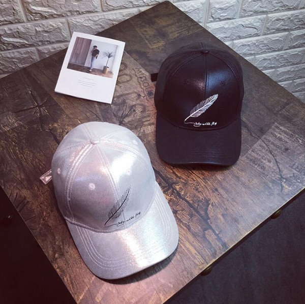 Baseball caps fall and winter weather men and women bright velvet embroidered feather patterns duck caps casual masque sun hat hip-hop hats