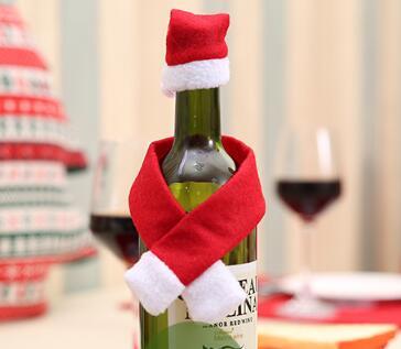 Christmas, creative, non-woven scarves, hats, wine bottles, decorative features, creative hand adornments, Christmas wine bottles, and Europ