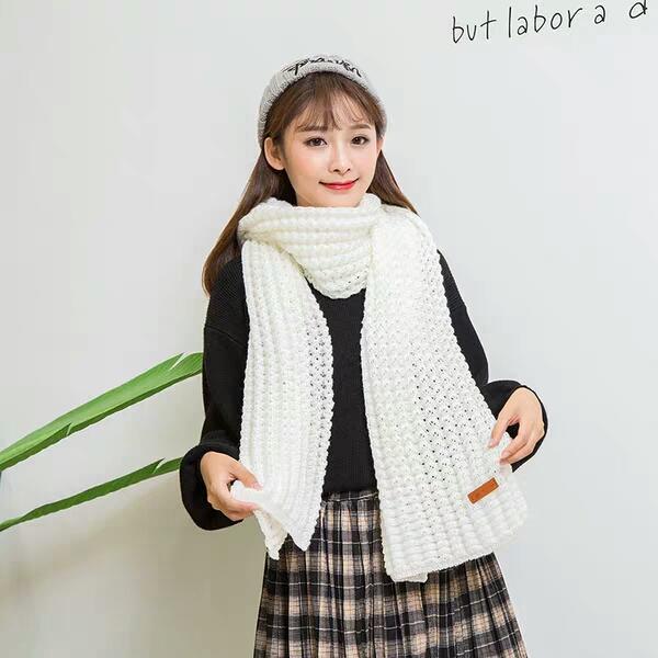 Black and White Scarf Woman's Wool Winter Pure White Korean Edition 100-tie Knitting Rough Thread Student Japanese Literature and Art Neck