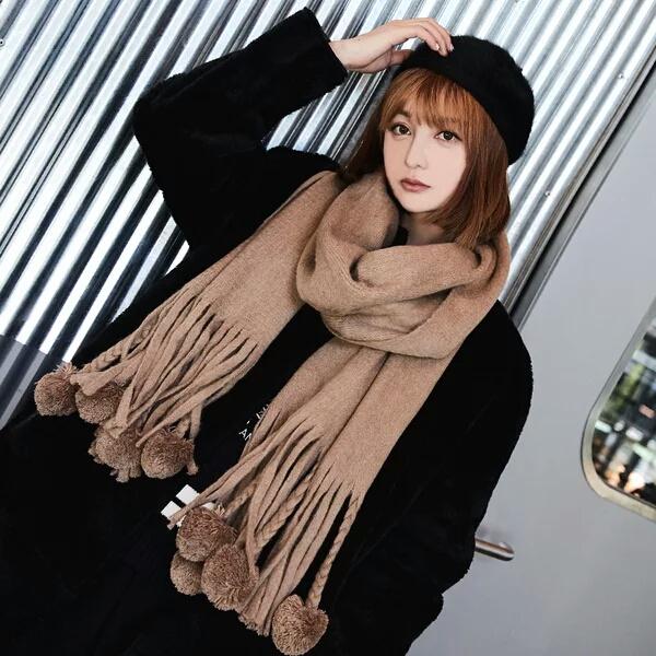 Korean scarf, female winter student, lovely fringes, hair balls, thickening, warmth, knitted scarves, autumn and winter.