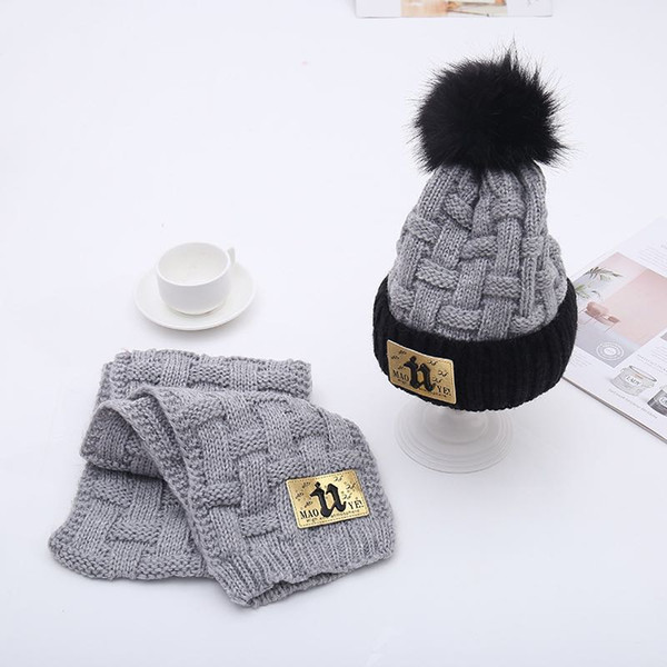 2018 New Kids Knitted Hats And Scarves Set U LOGO With Fur Fluffy Ball Crochet Scarves 5 Colors Wholesale