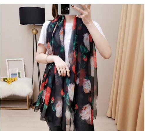 2019 NEW Silk Scarf for Spring and summer fashion new Europe and .United States fashion scarf silk High-grade print scarf