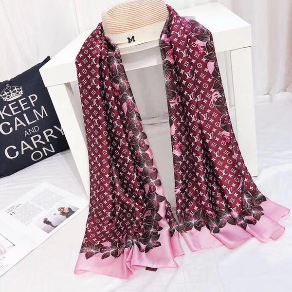 2018 Summer New Large Simulation Silk Scarf High Quality Long Printed Scarf Ladies Sunscreen Shawl 4 Style Optional