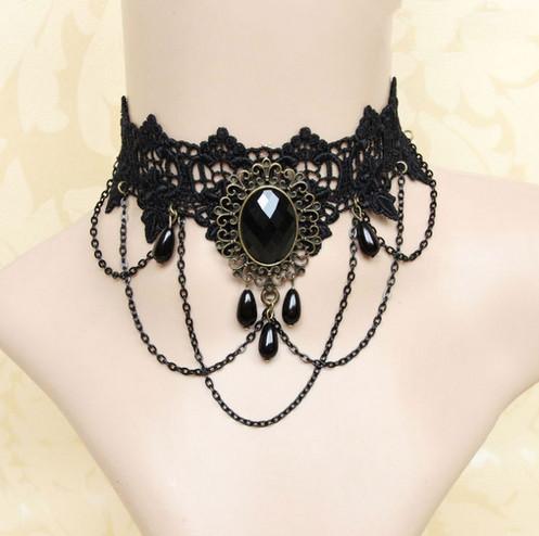 2019 New hot sale European and American exaggerated fashion Black Lace Necklace necklace clavicle female fake collar