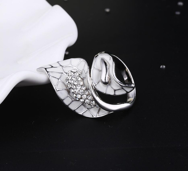 2019 new jewelry creative flower bag set ring fashion party finger ring personalized metal hollowed-out pattern bracel