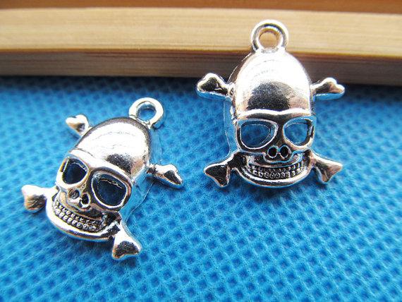 100pcs Antique Silver tone Pirate Skull Head Pendant Charm/Finding ,DIY Accessory Jewellry Making