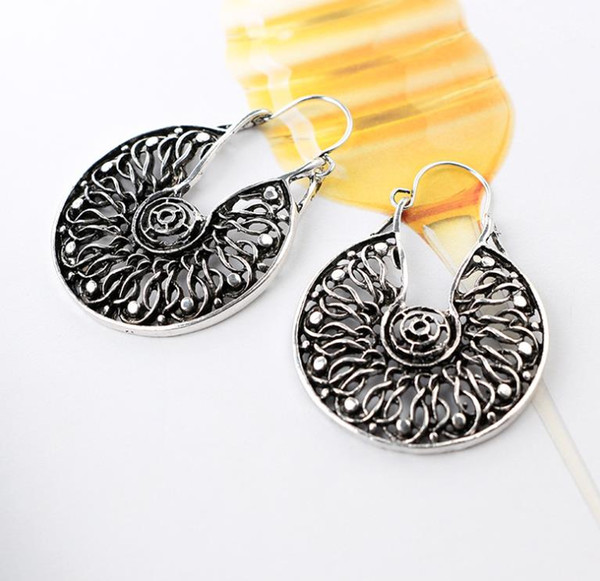 Vintage Antique Silver Hollow out Carved Flower Hoop Earrings Metal Earring for Women Jewelry Accessories