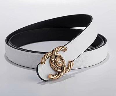 Luxury designer belt fashion men's and women's letters belt smooth buckle gold and silver two-color buckle quality good 2019 hot sale
